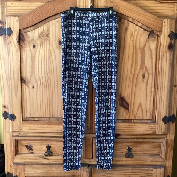 Sleepyheads gray white arrows Follow Your Dreams 2 piece pajamas set size M - Picture 7 of 8